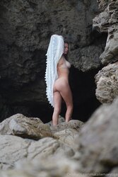 nataliemaeyoga-13-09-2020-116924759-The White...Slip.jpg