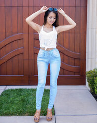 thefayemiah-08-07-2020-77144414-Just me. Being cute In my tight lil blue jeans.jpg