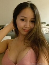 thefayemiah-28-04-2020-35229295-Having trouble sleeping here s a selfie of me in my cu.jpg