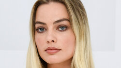 Margot Robbie.jpg