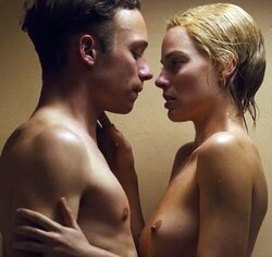 Margot Robbie 5a.jpg