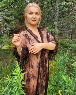 abbysoutside_20210731_0 - Copy.jpg