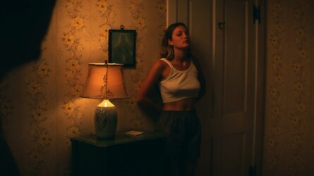 Leila George (3).jpg